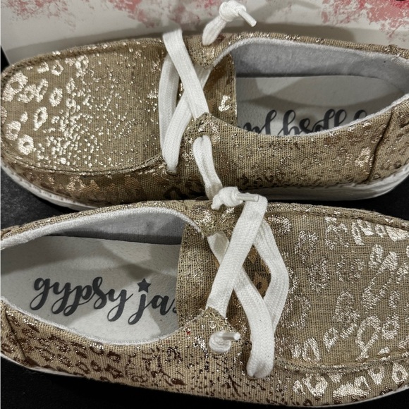 ✨ Gypsy Jazz Gold Leopard Print Slip-On Sneakers – Size 7.5 ✨ - Picture 3 of 6